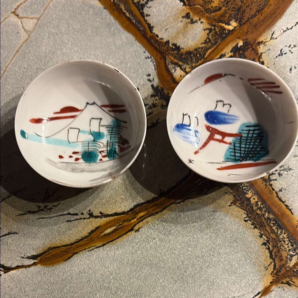 Hand-Painted White Ceramic Japanese-Style Decorative Bowls - Set of 2